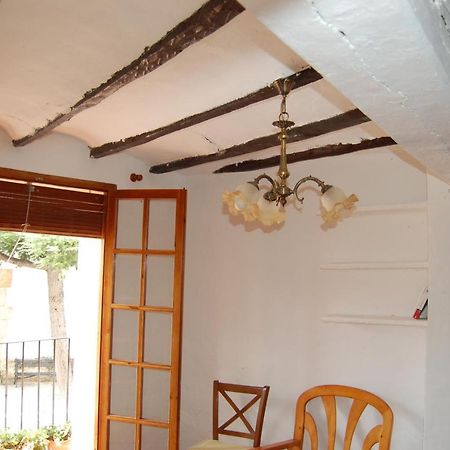 Casa De Amparo Y Jose Manuel Guest House Pavies Exterior photo